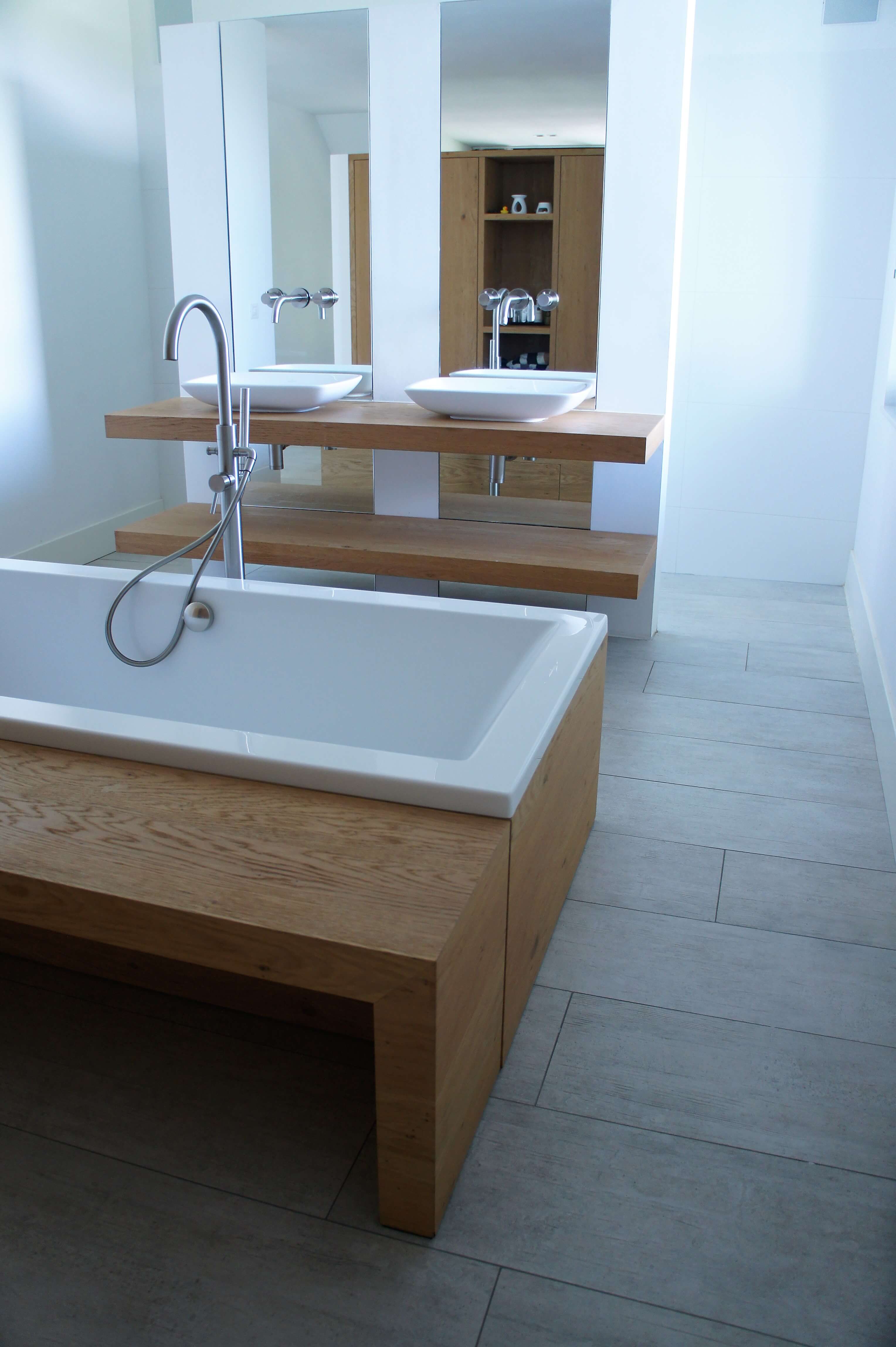 Houtlook tegels badkamer - Houten Vloeren Morefloors Breda Houtlook tegels badkamer - Houten Vloeren Morefloors Breda